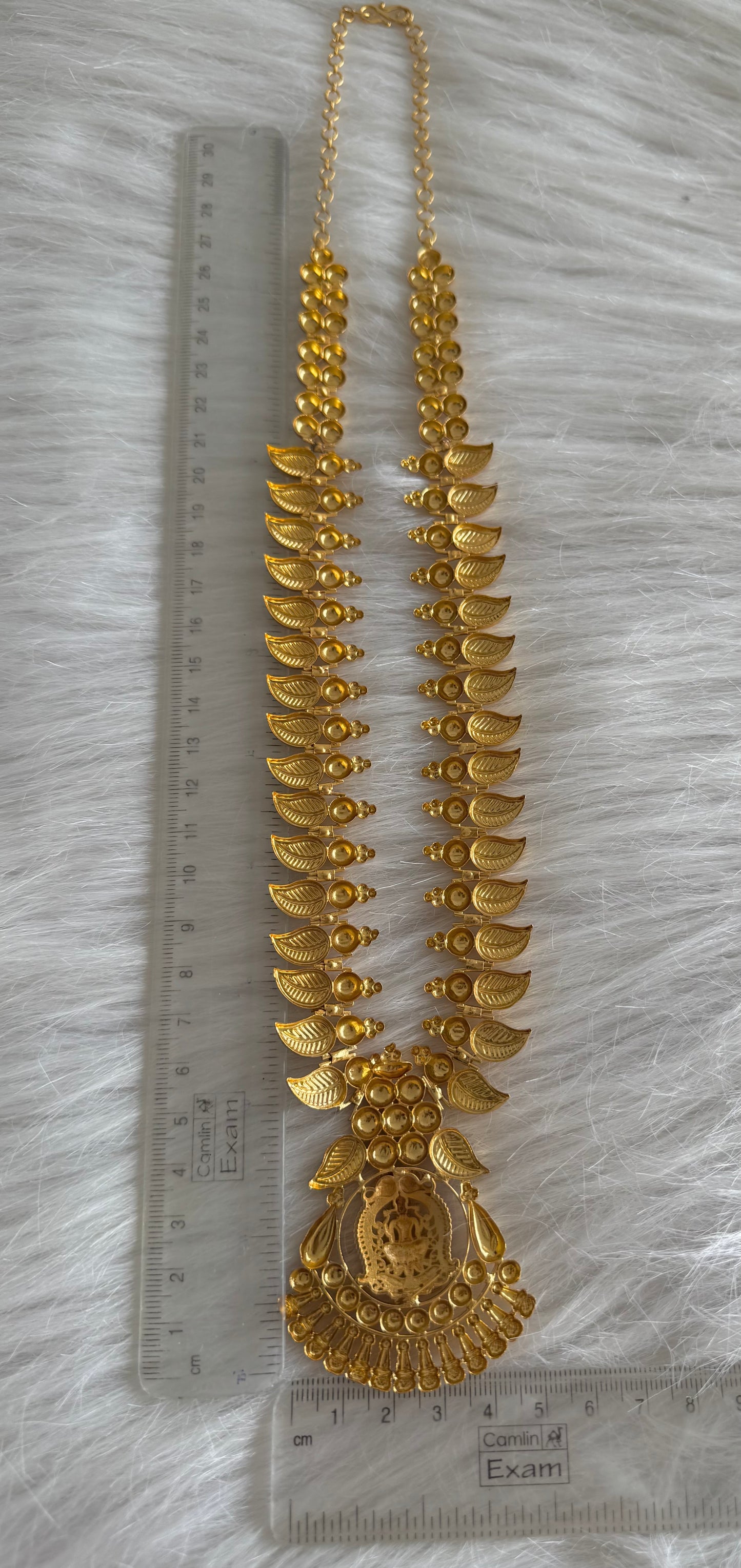 Matte gold tone kerala style mango lakshmi short haar dj-48524