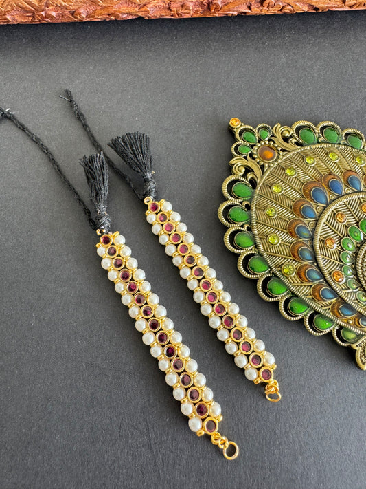 Gold tone precious kemp-green-white stone pearl ear side chain dj-52267