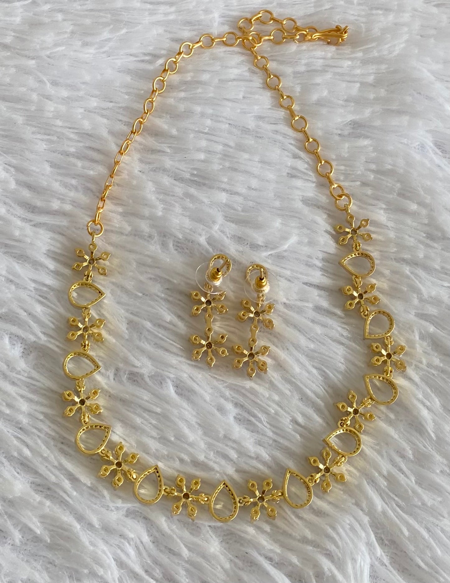 Gold tone cz white stone flower necklace set dj-54340
