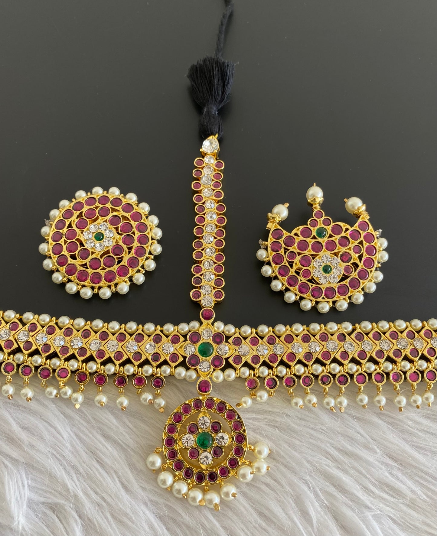 Gold tone precious kemp-green-white pearl maang head set with sun moon dj-53032