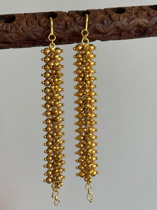 Matte finish gold bead cluster ear side chain dj-52043