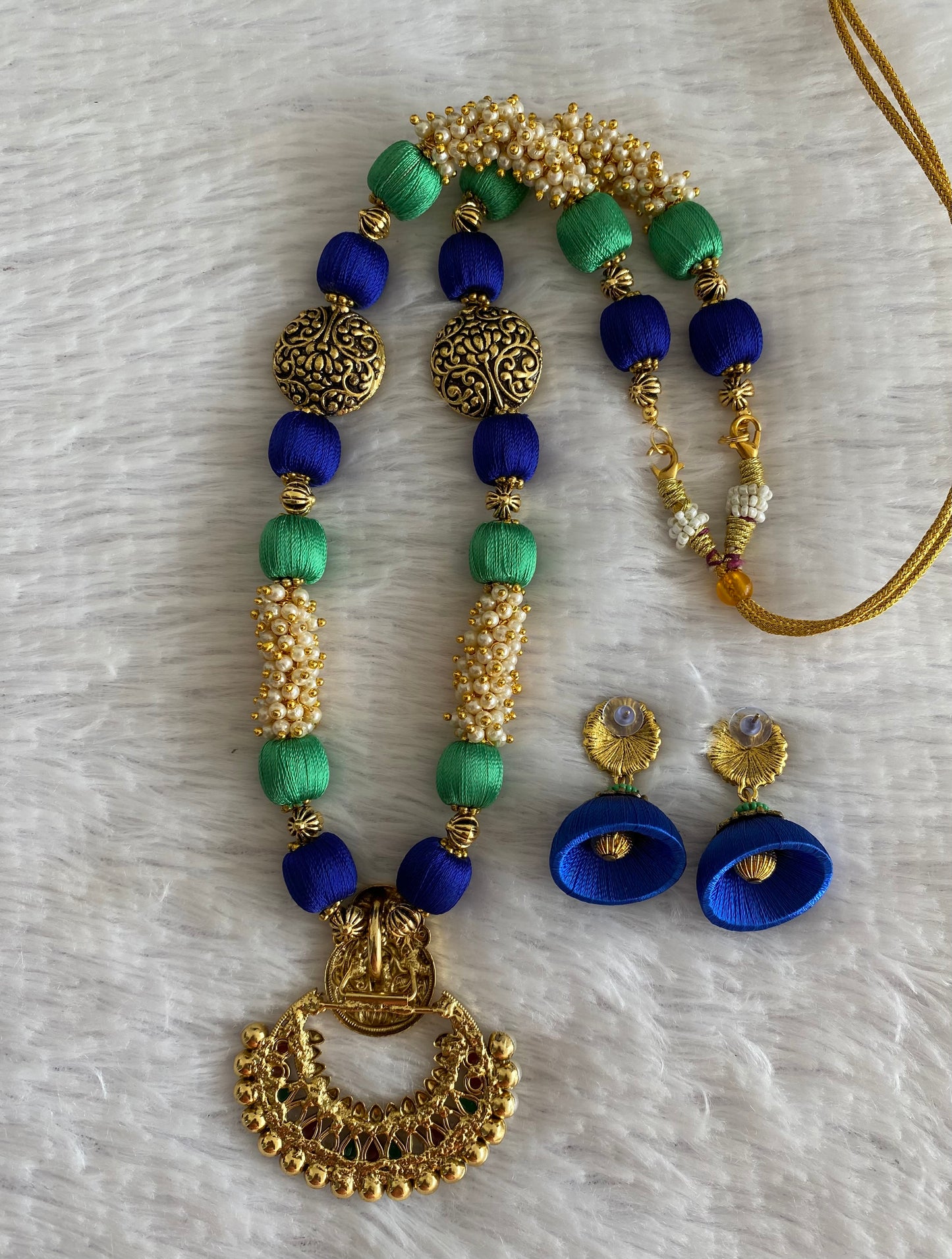 Antique gold tone blue-green silk thread beaded pearl cluster necklace Set dj-52923