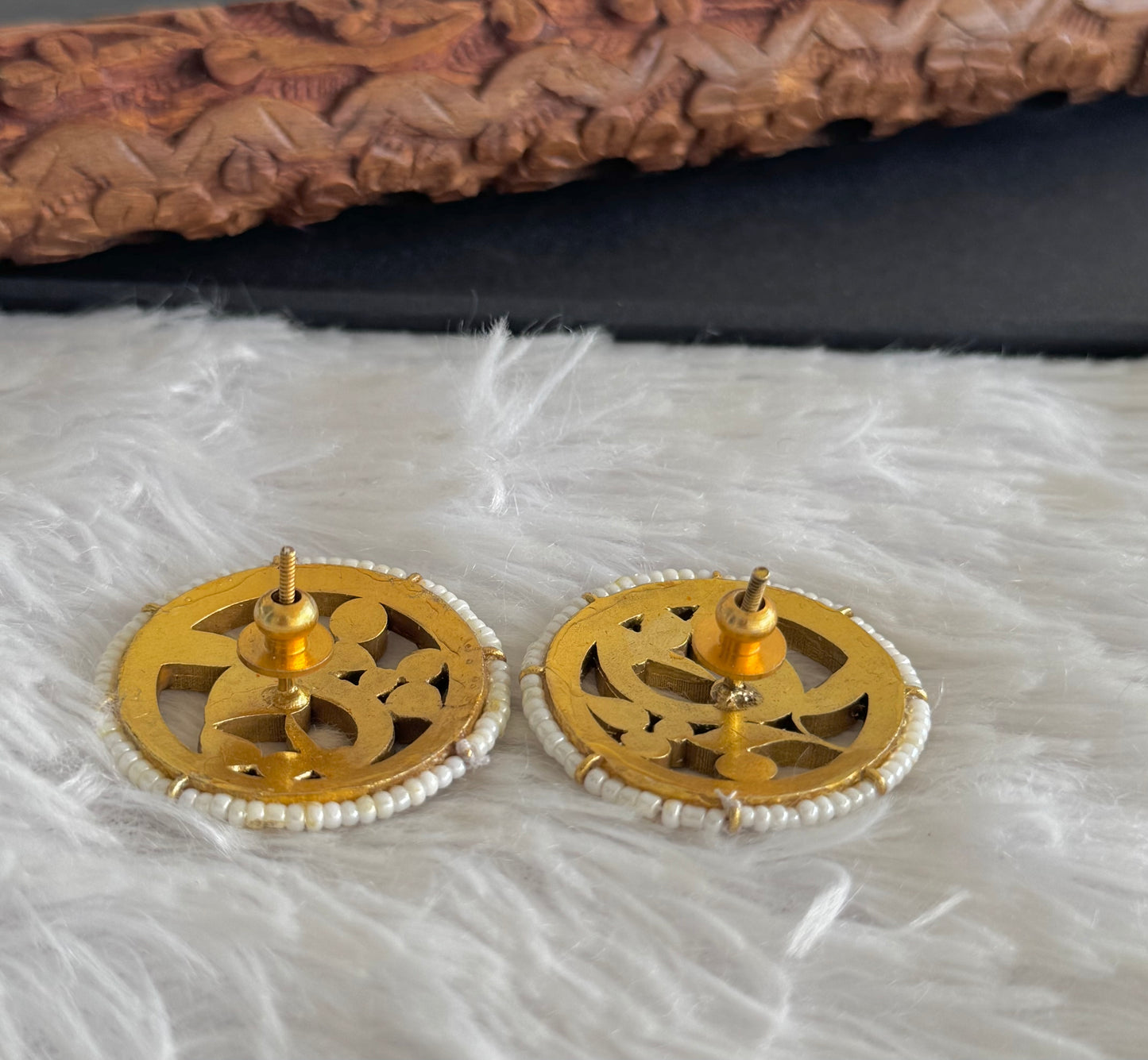 Gold tone pink-green kundan jadau peacock round big stud/earrings dj-51500