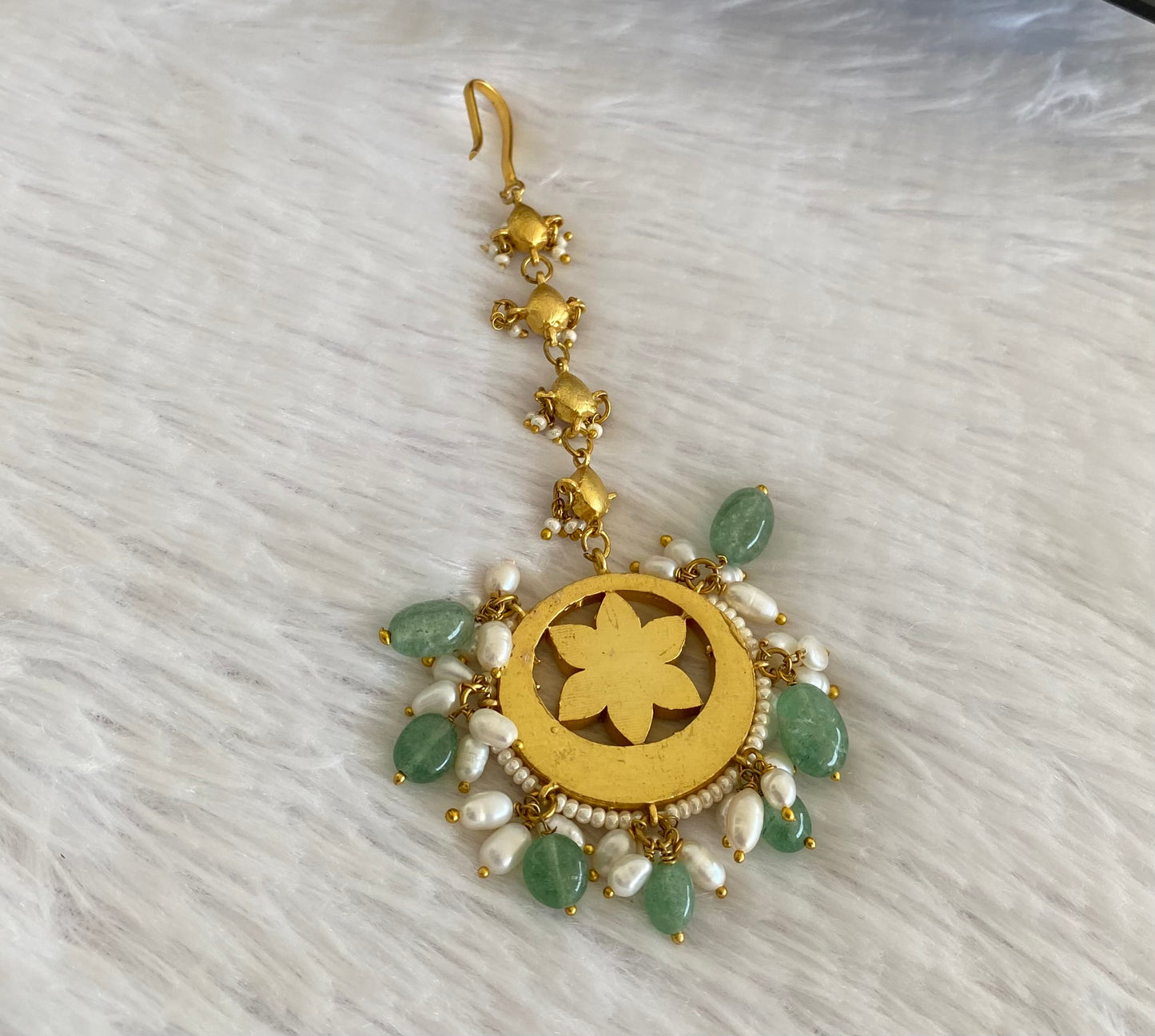 Gold tone kundan jadau pink-white flower tikka dj-53515