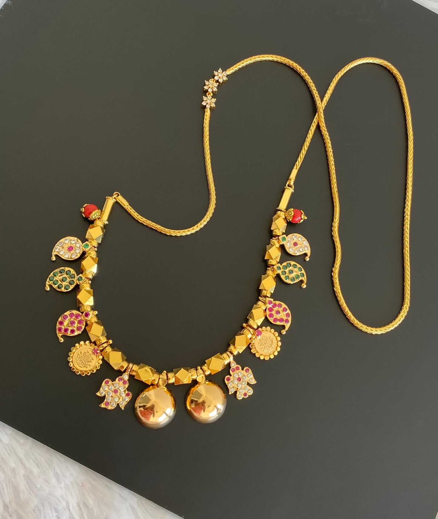 Gold tone 24 inches cz flower mugappu chain with bottu mangalyam dj-52995