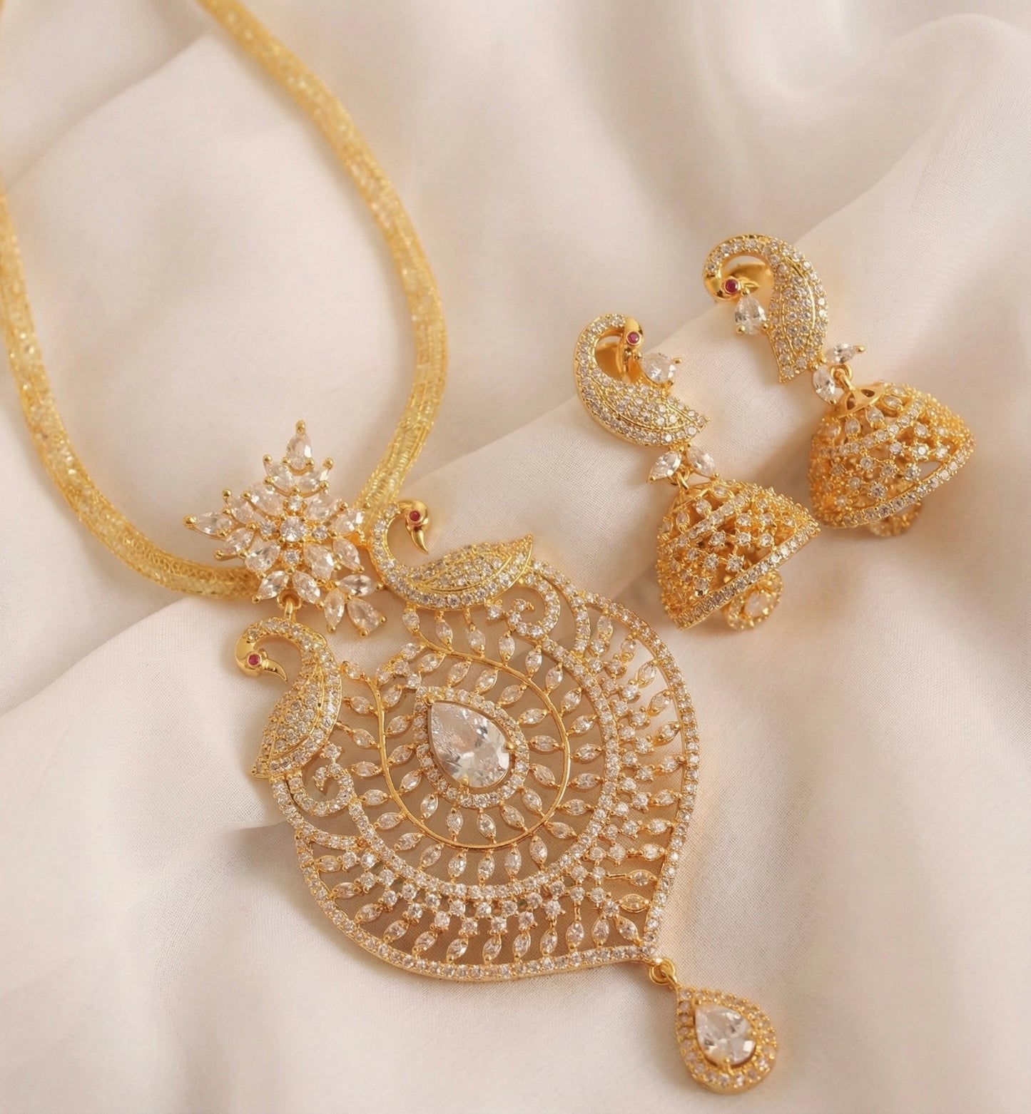 Gold Tone Cz white peacock necklace set-dj04075