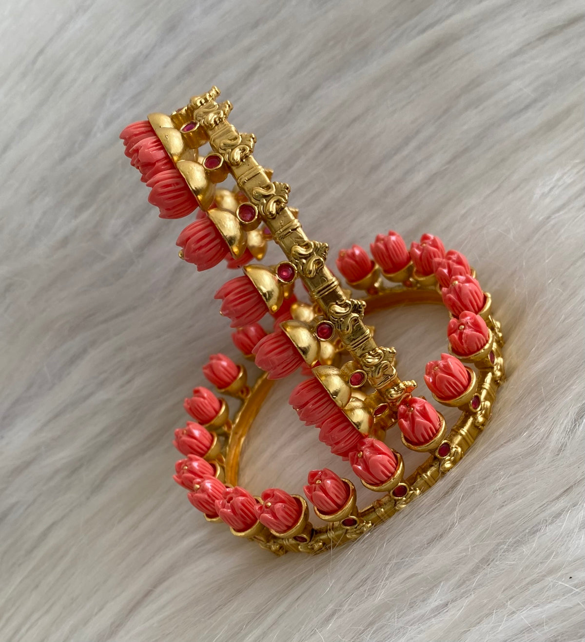 Antique gold tone pink tulip beaded bangles fits(2.4 for 2.6) dj-55160