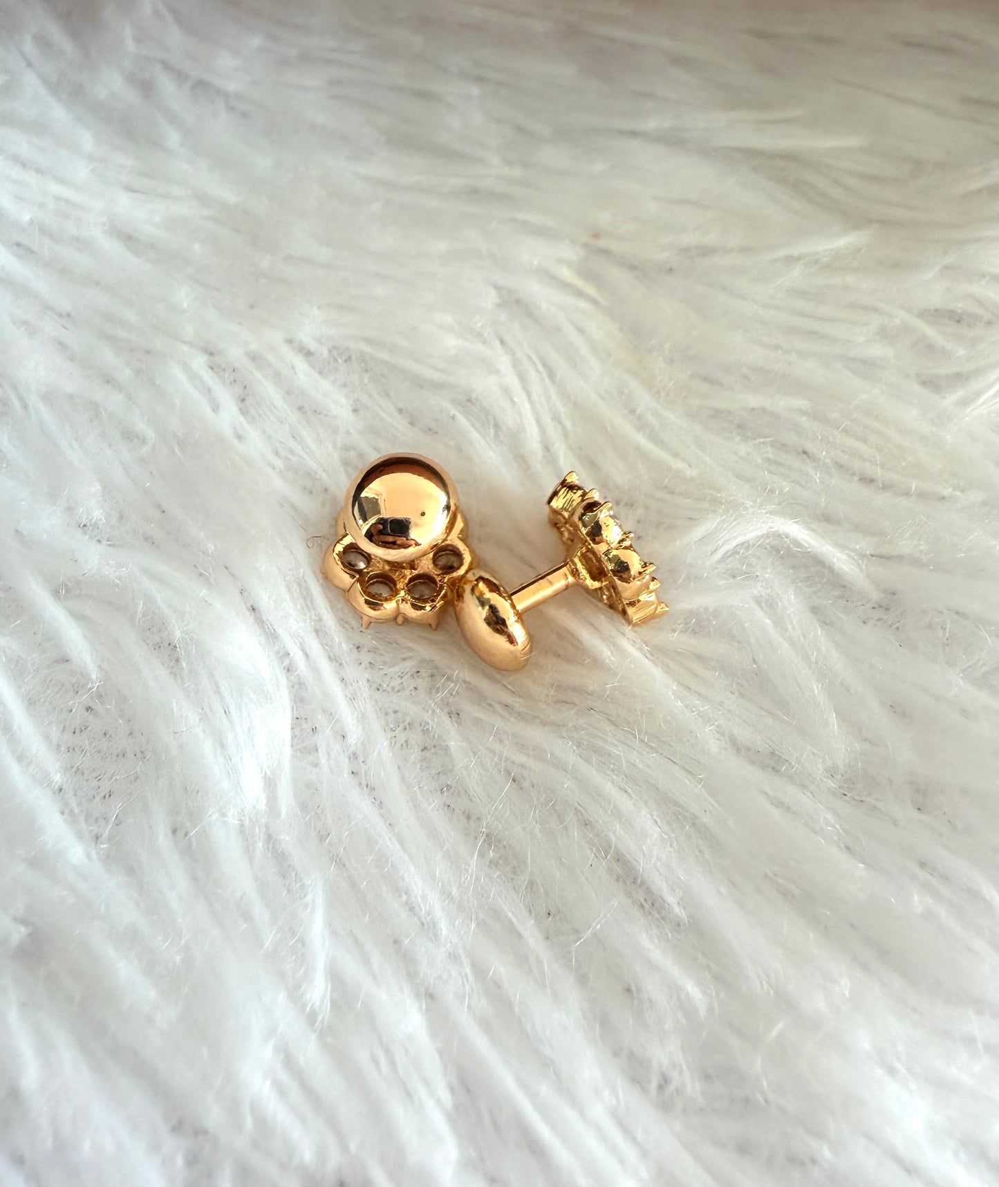 Gold tone AD white flower stud/earrings dj-53279