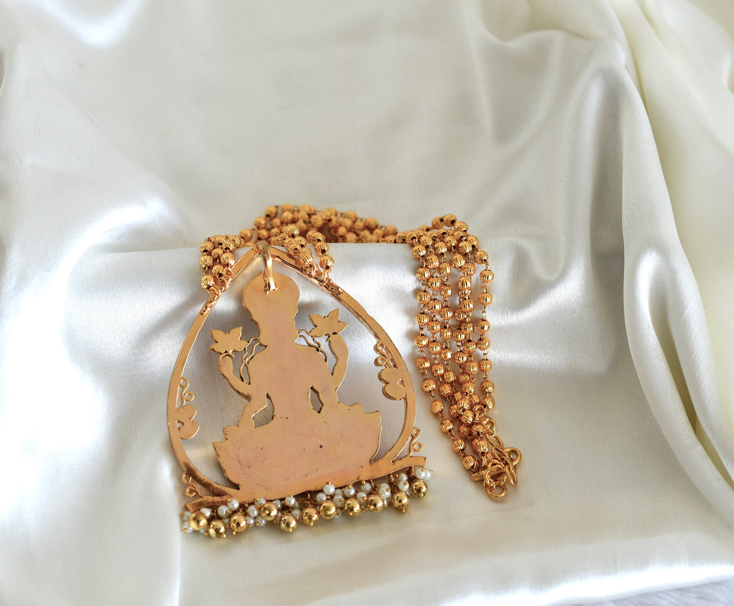 Gold tone pink-green kundan jadau Ma Lakshmi necklace dj-52578