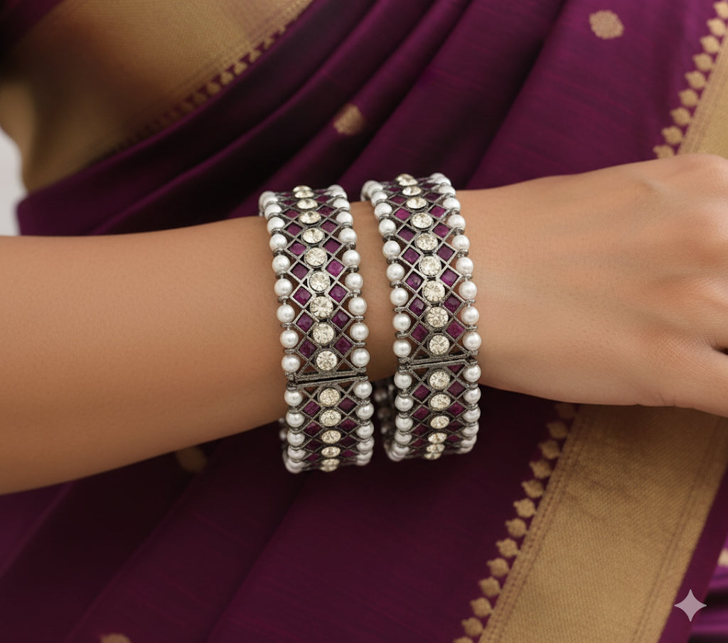 Black finish precious kemp-white pearl screw bangles(2.4) dj-51439