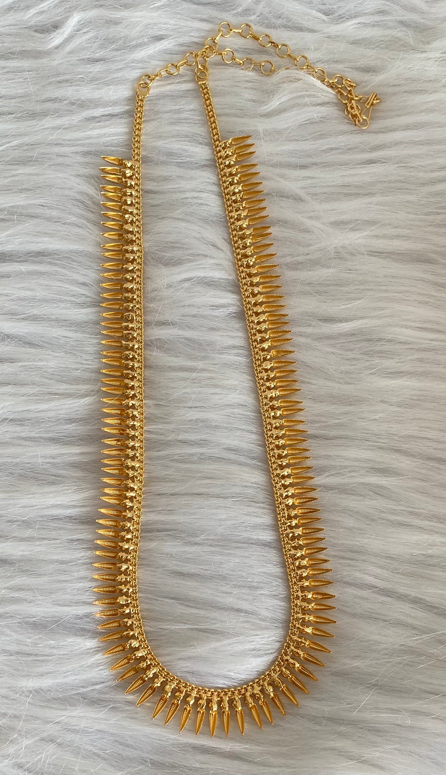 Gold tone kerala style mulla mottu haar dj-54277