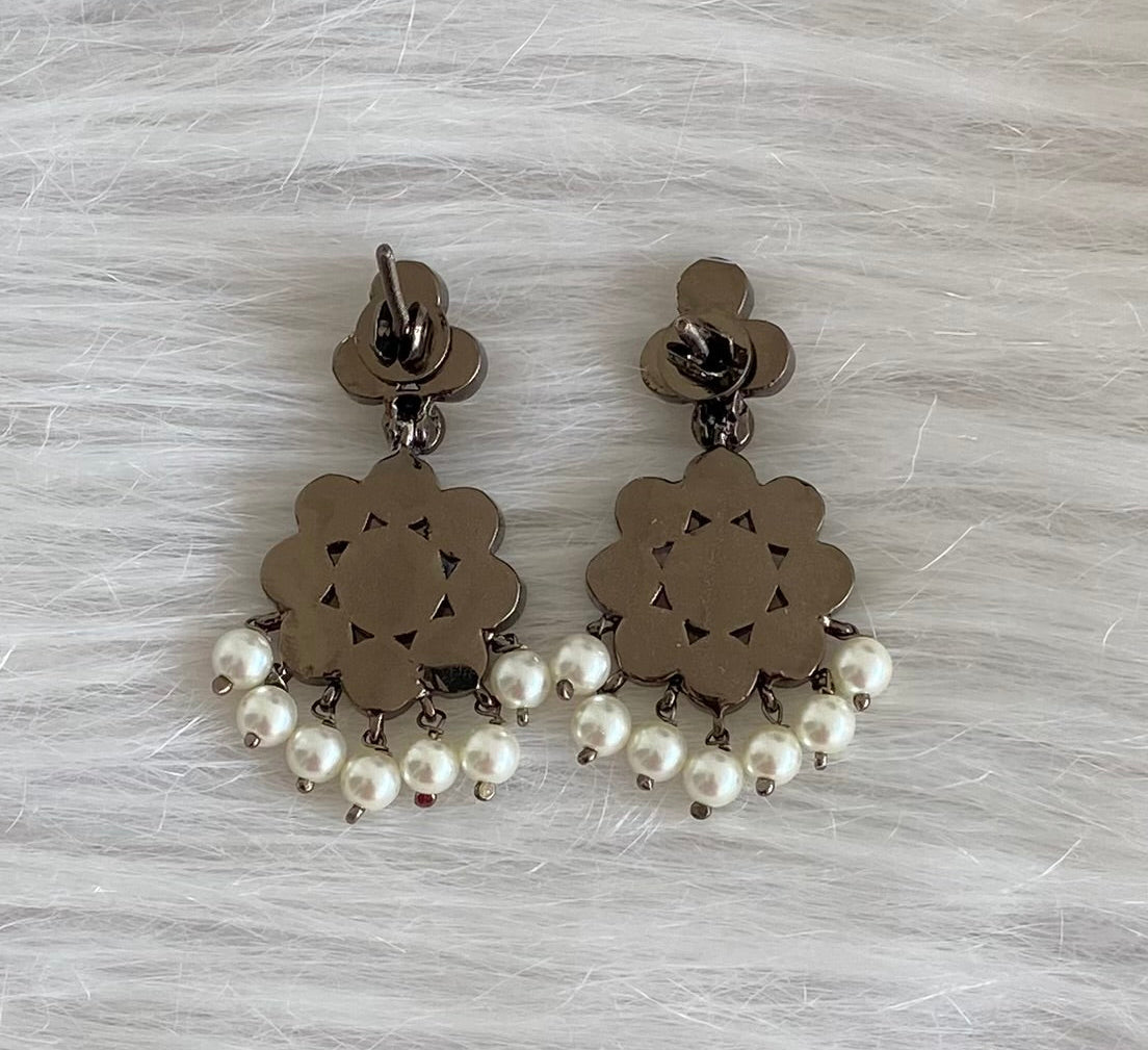 Black finish precious white stone pearl flower earrings dj-54088