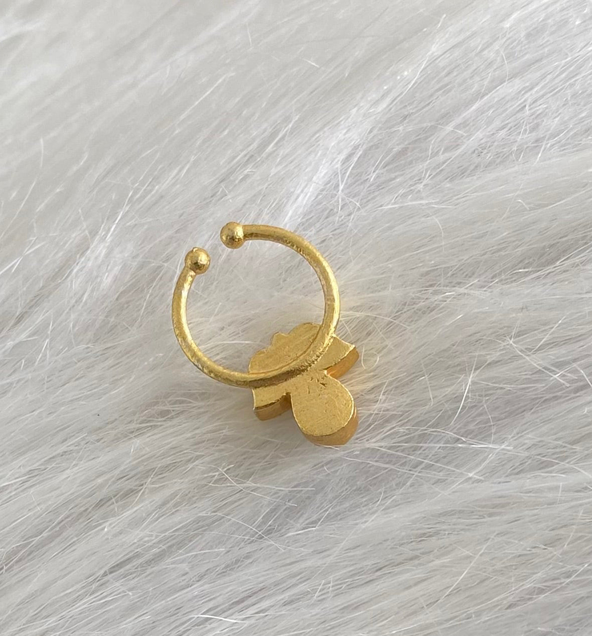 Gold tone kundan jadau white stone nose pin/bulakku dj-53772