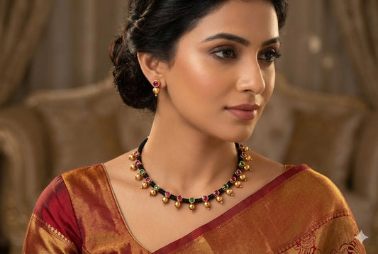 Matte finish kemp-green black silk thread necklace set dj-52406