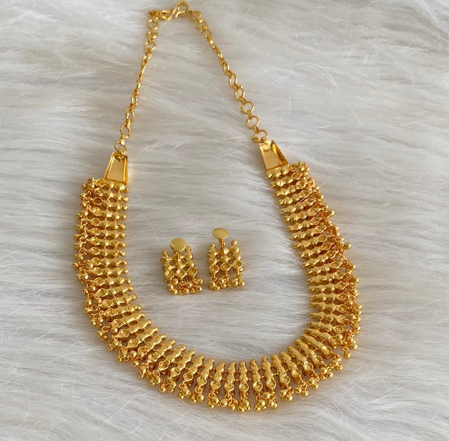 Gold tone kerala style ruby stone choker necklace set dj-54315