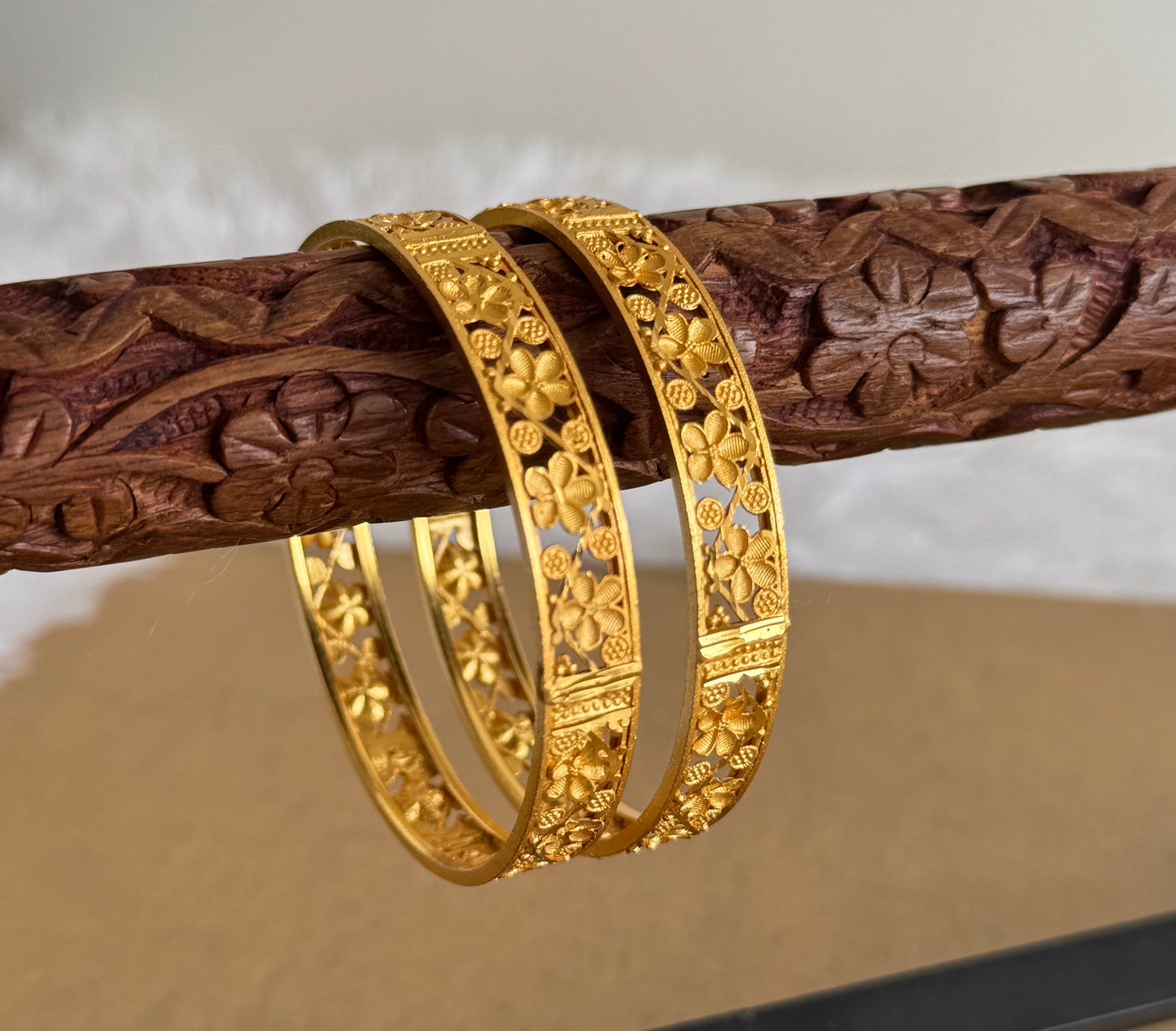 Gold tone designer flower bangles(2.10) dj-51753