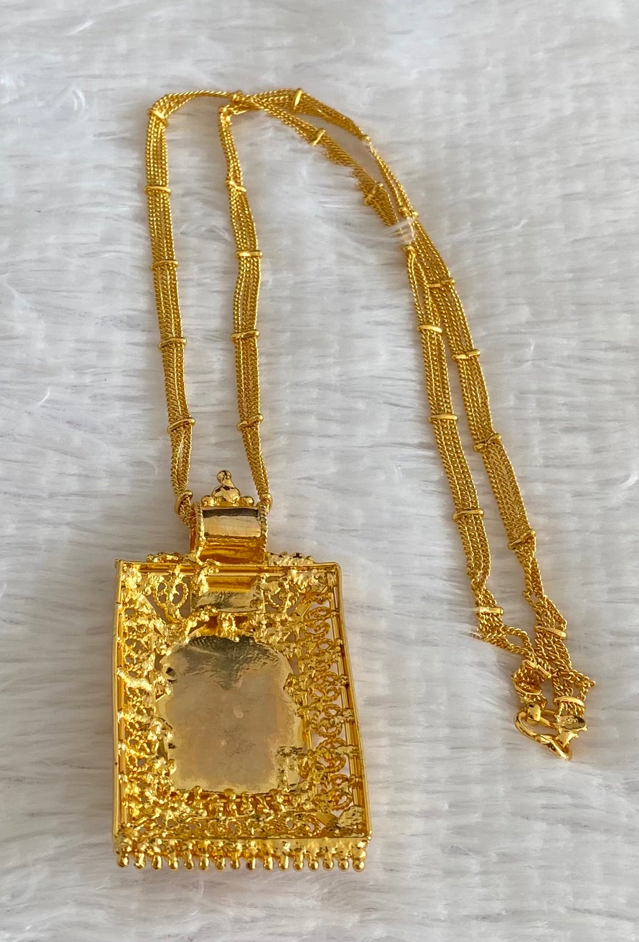 Gold tone 24 inches chain with lakshmi pendant dj-54362