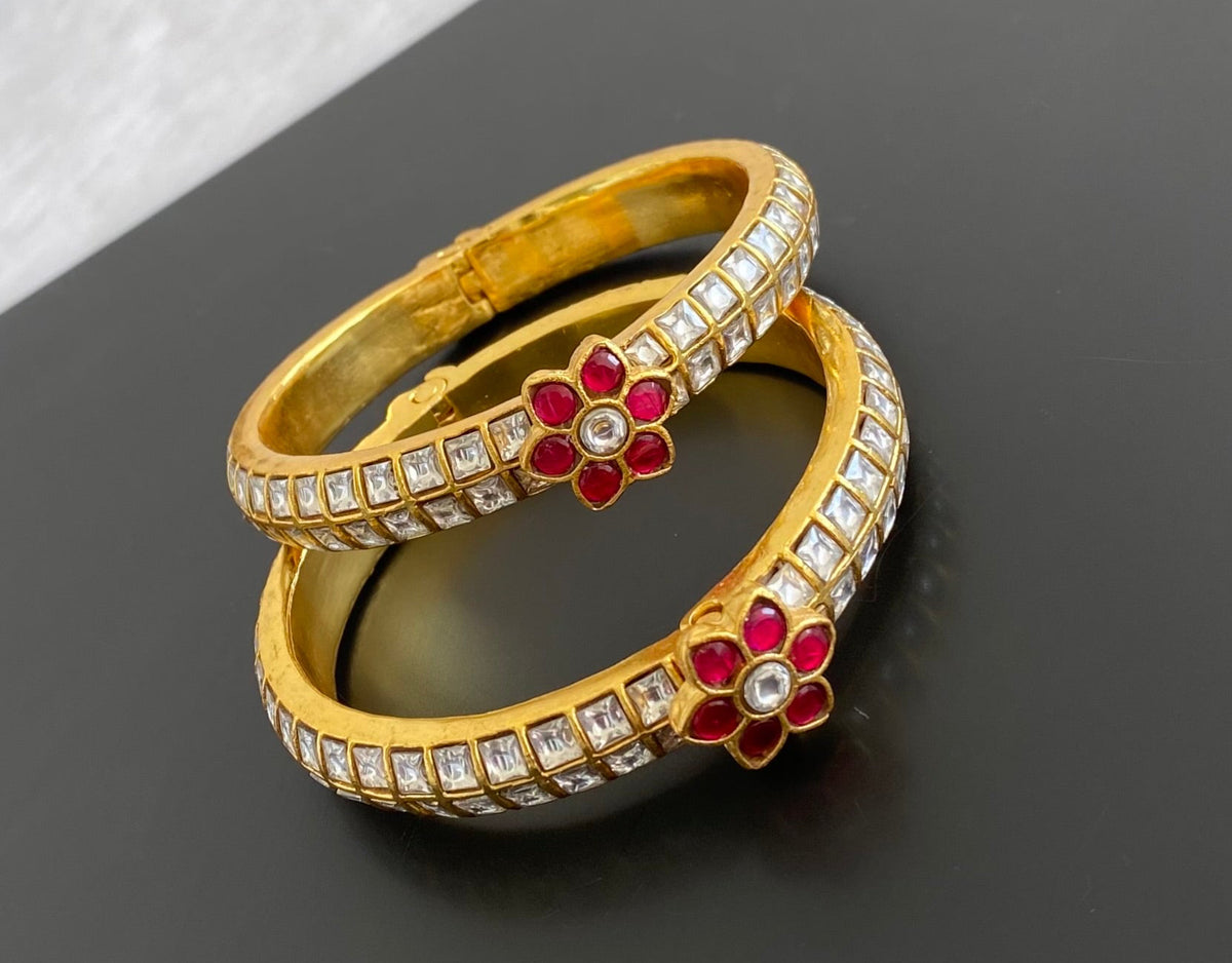 Gold tone kemp-white kundan jadau screw type bangles(2.4) dj-53505
