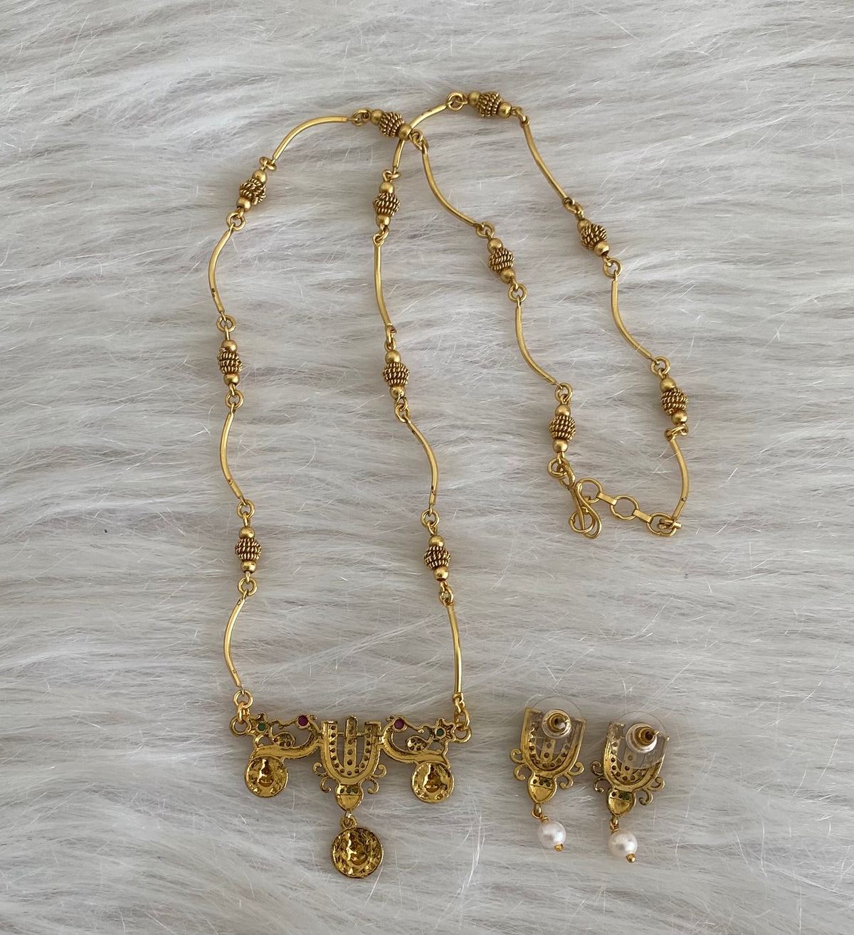Antique gold tone 18 inches chain thirumal nama-peacock-lakshmi pendant set dj-55007