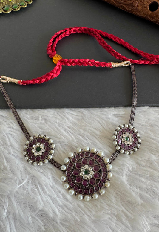 Black finish precious kemp-green pearl round necklace dj-52280