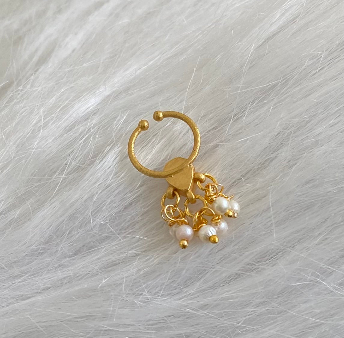 Gold tone white stone pearl nose pin/bulakku dj-53821