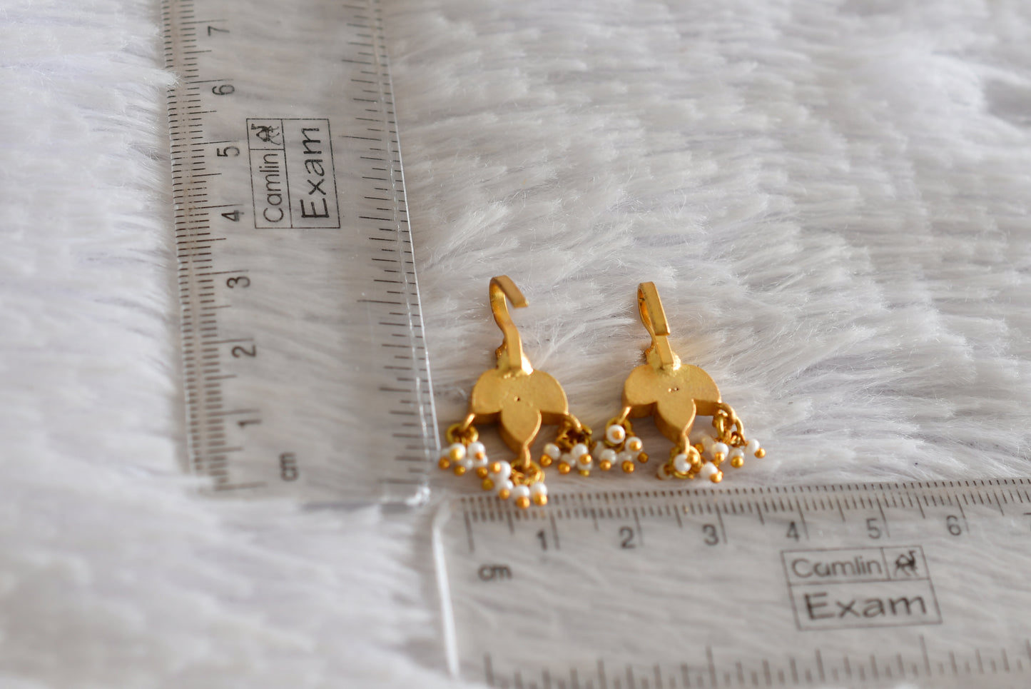 Gold tone pink-white kundan jadau bugadi earrings dj-52490