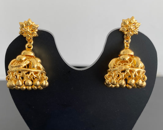 Gold tone flower jhumkka dj-53151