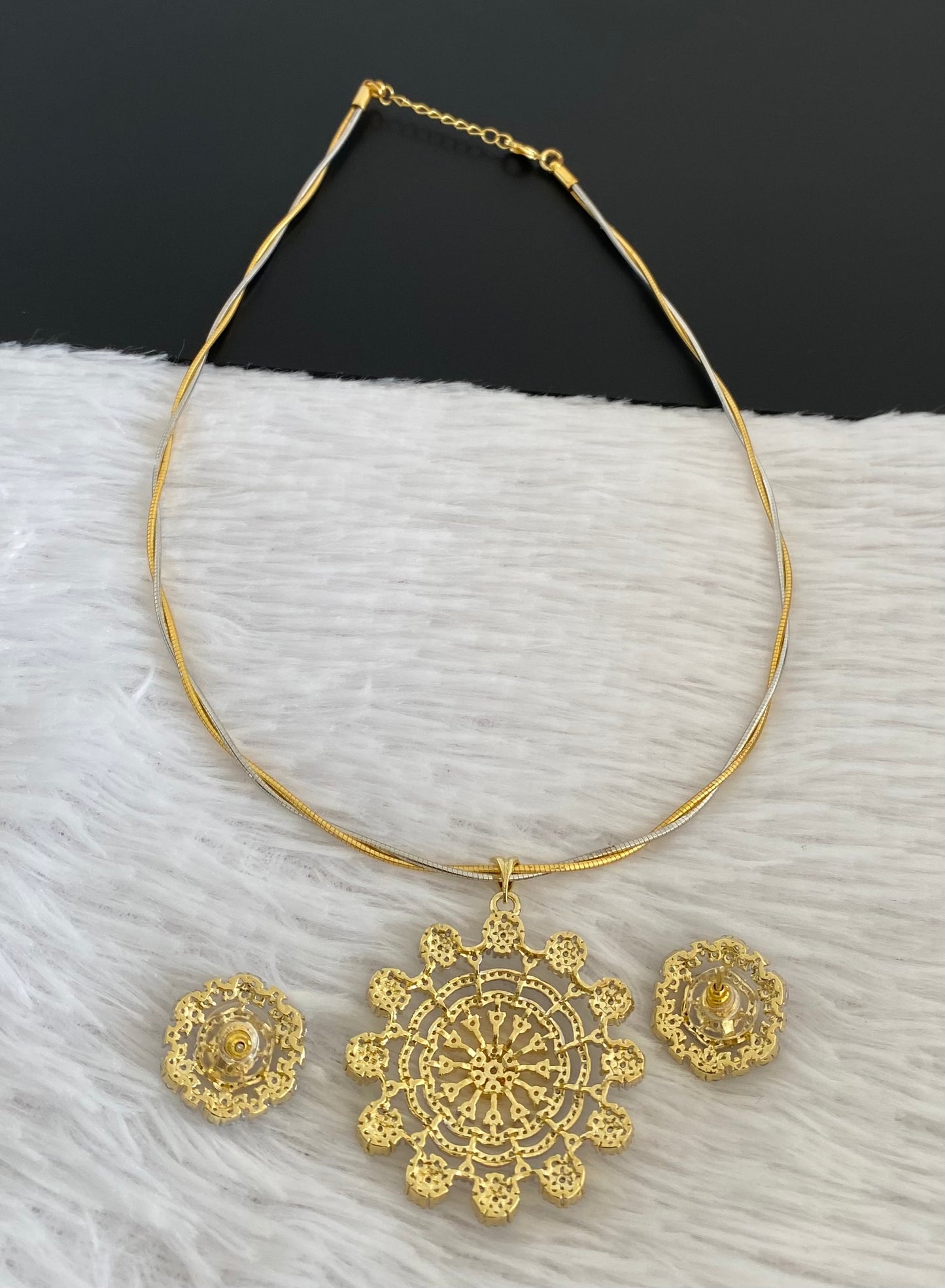 Two tone cz round flower pendant set with kanti necklace dj-54034