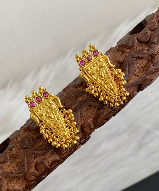 Gold tone pink stone gold cluster nethipattam earrings dj-54206