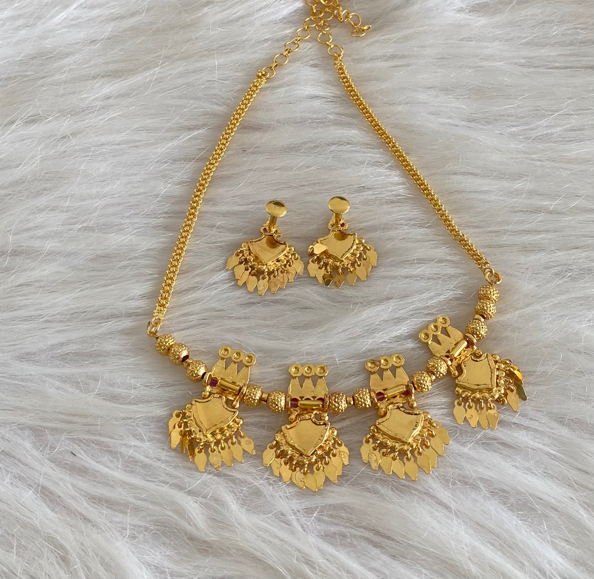 Gold tone kerala style pink-red palakka elakka necklace set dj-54695