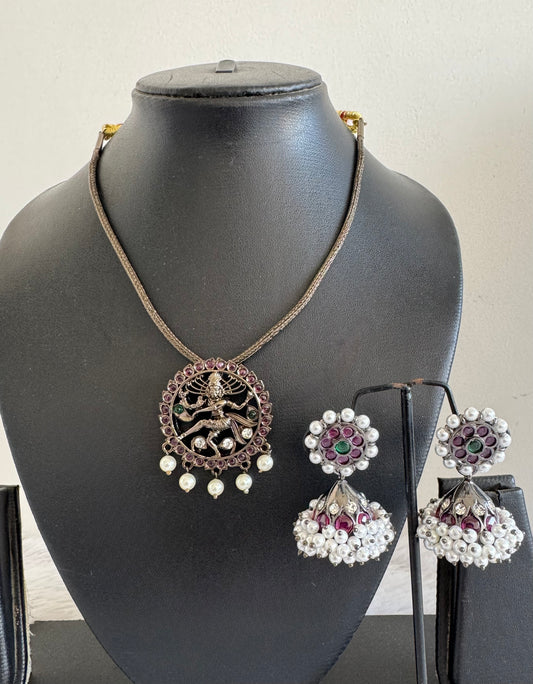 Black finish precious kemp-green pearl Nataraj attigai necklace set dj-52532