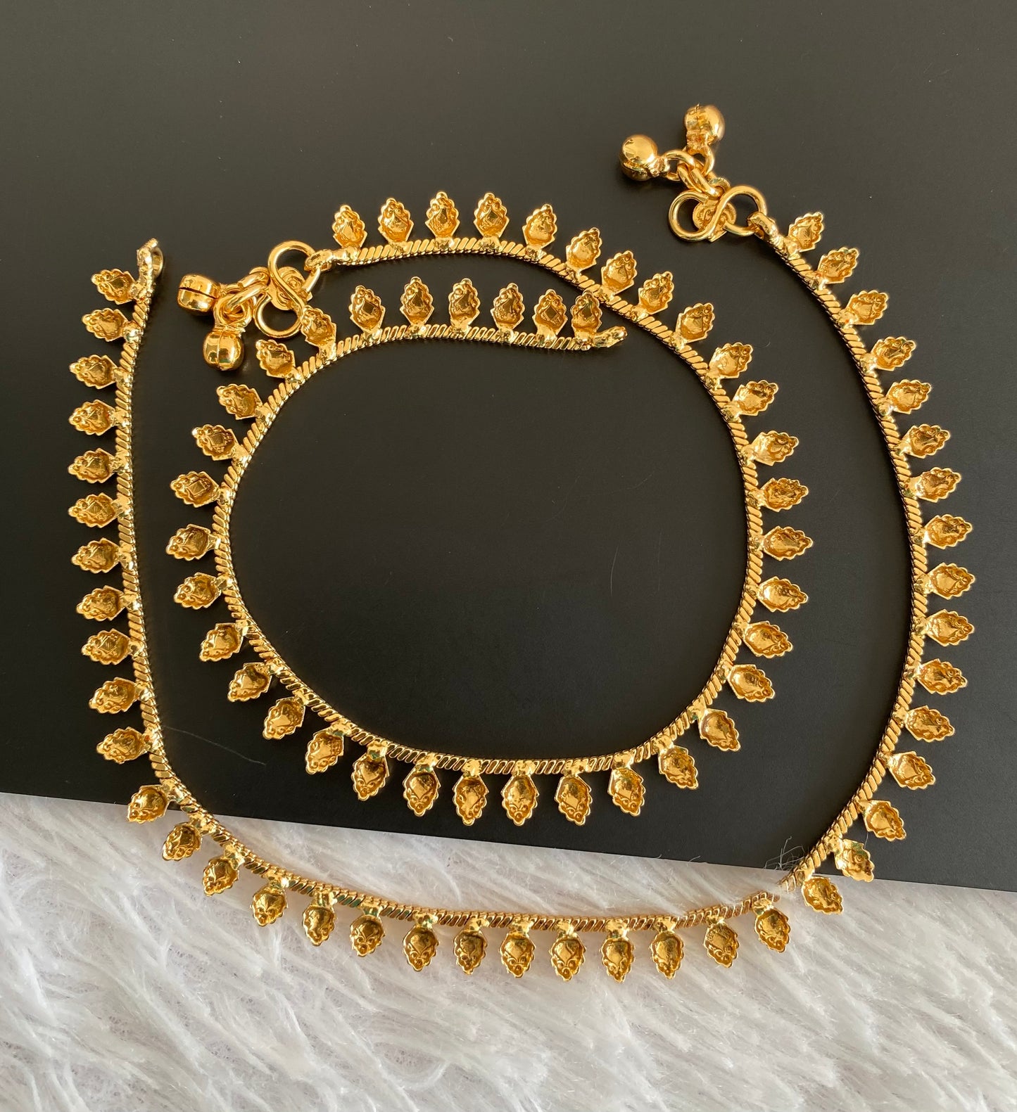 Antique gold tone anklets set dj-53196