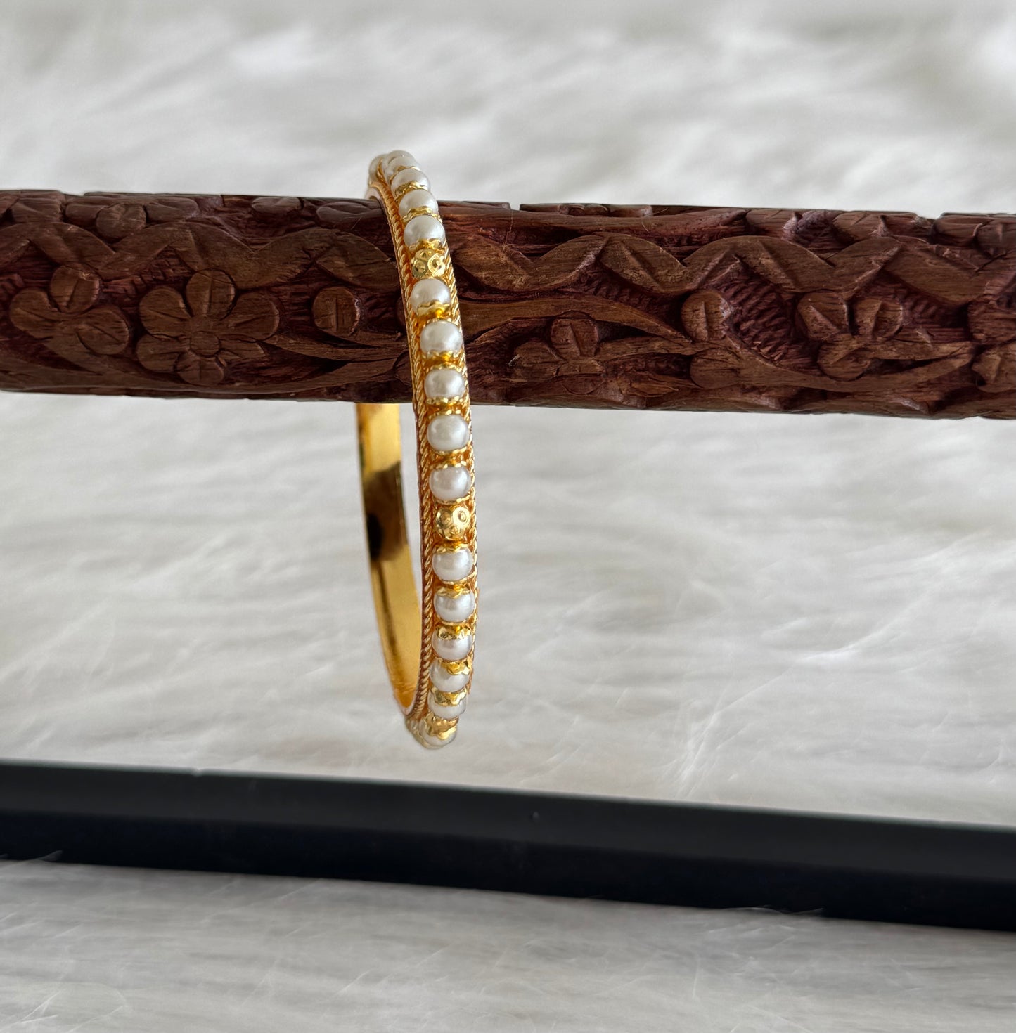 Gold tone pearl beaded bangles (2.10) dj-51340