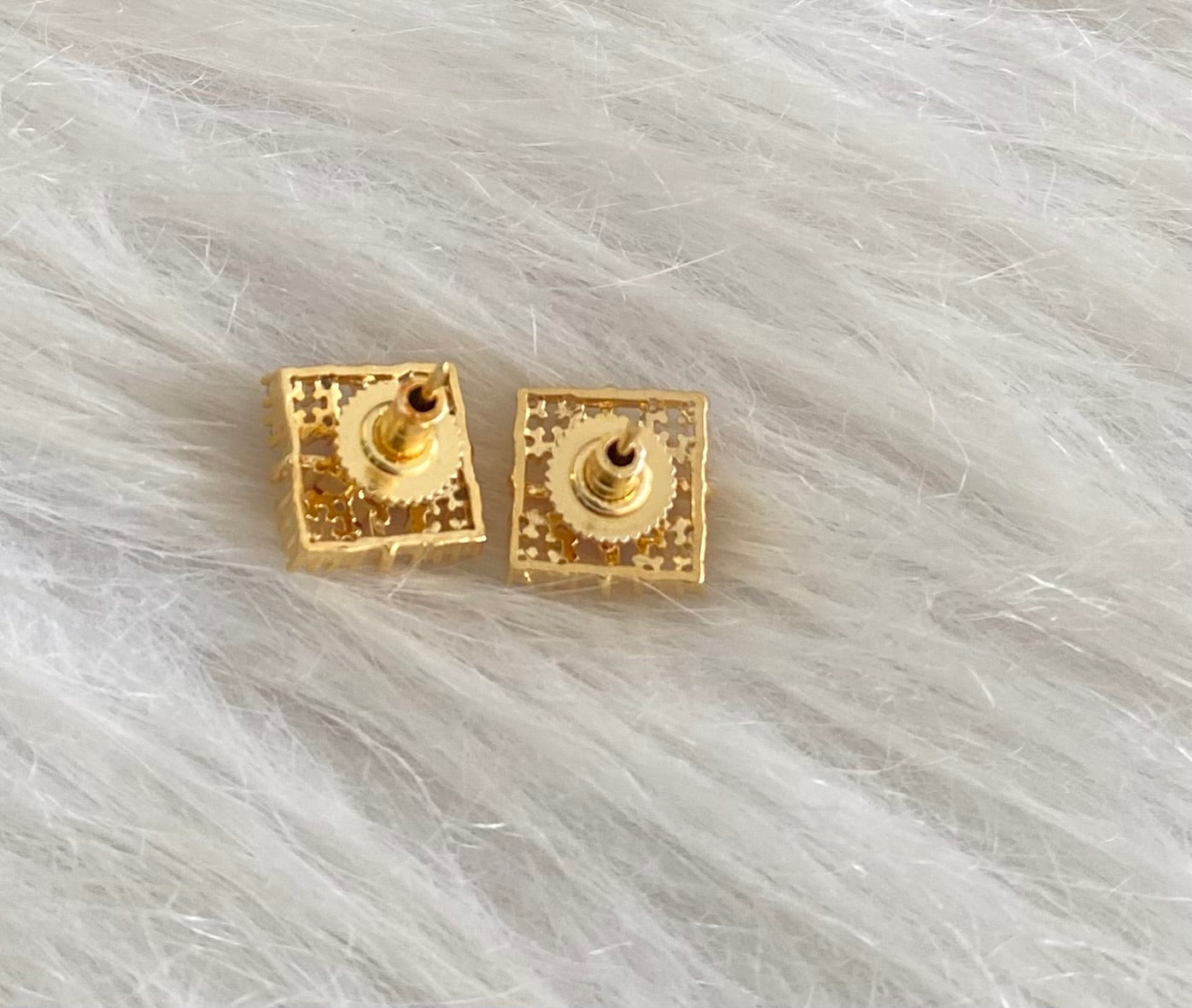 Gold tone cz white-ruby stone small stud/earrings dj-54632