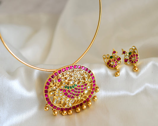 Matte gold tone pink-green kundan jadau big peacock pendant hasli necklace set dj-52600