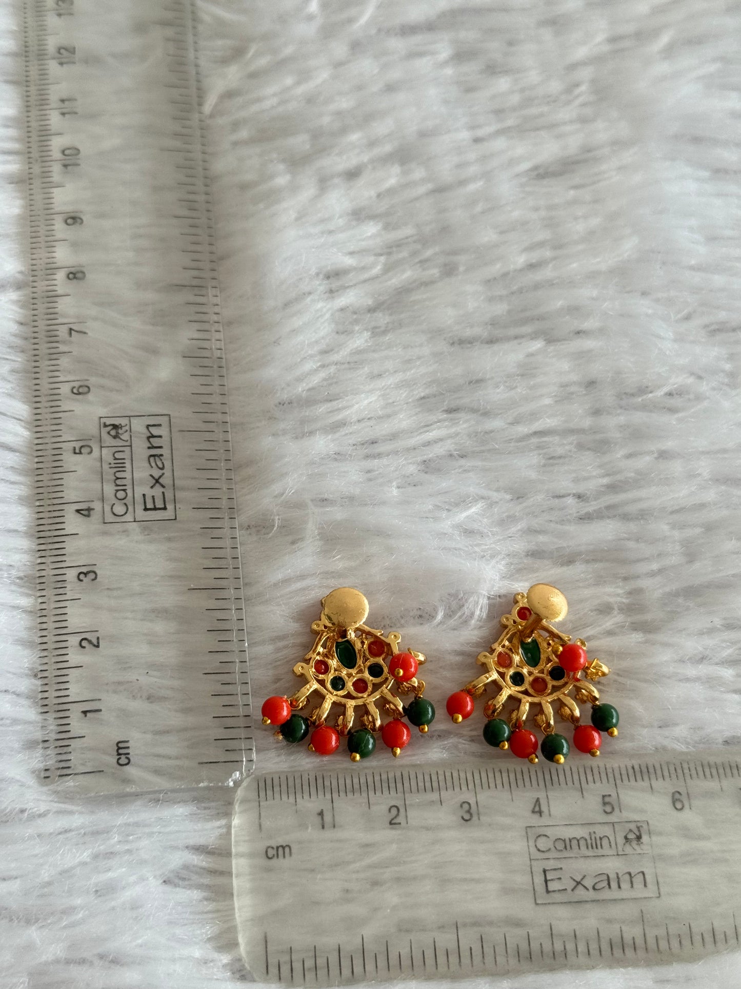 Gold tone coral-green beaded stud/earrings dj-51615