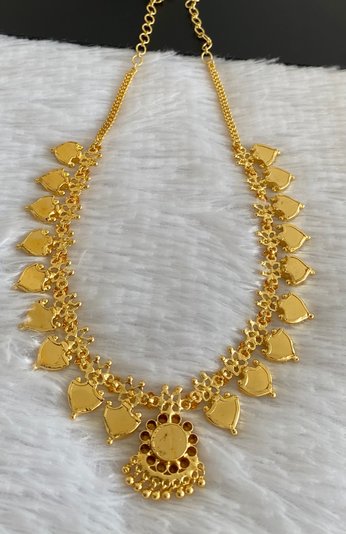 Gold tone white-red palakka necklace dj-53073