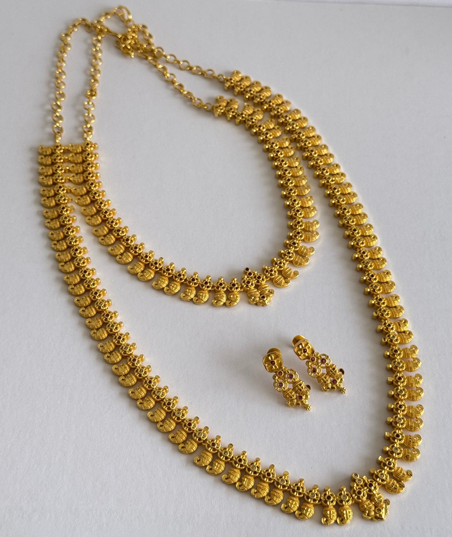 Gold tone pink-white kerala style mango haar combo set dj-51645