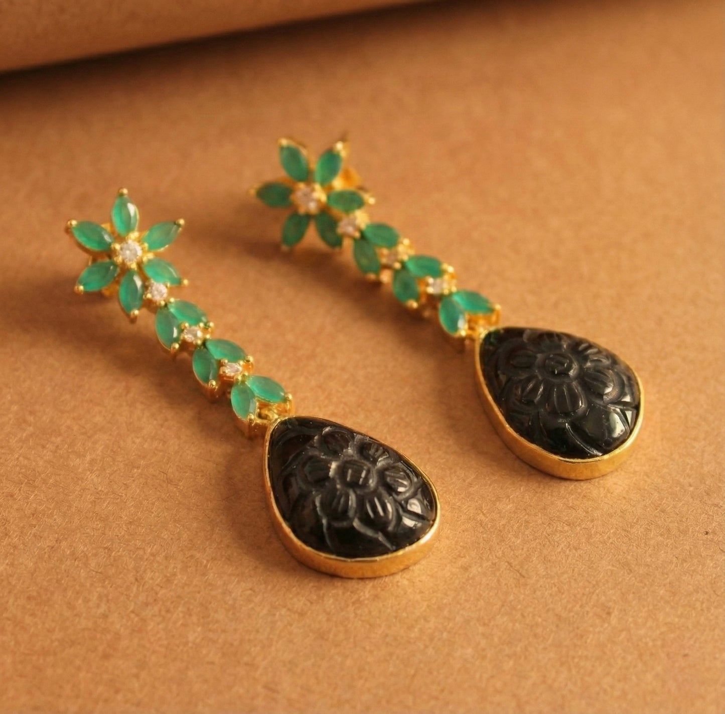 Gold tone green-black carved stone earrings-dj52594