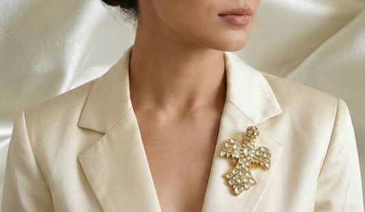 Matte finish white kundan jadau bird brooch dj-52641