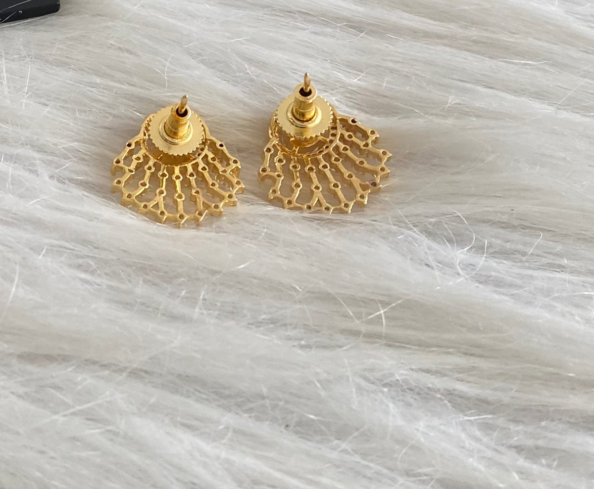 Gold tone diamond look white stone stud/earrings dj-54626