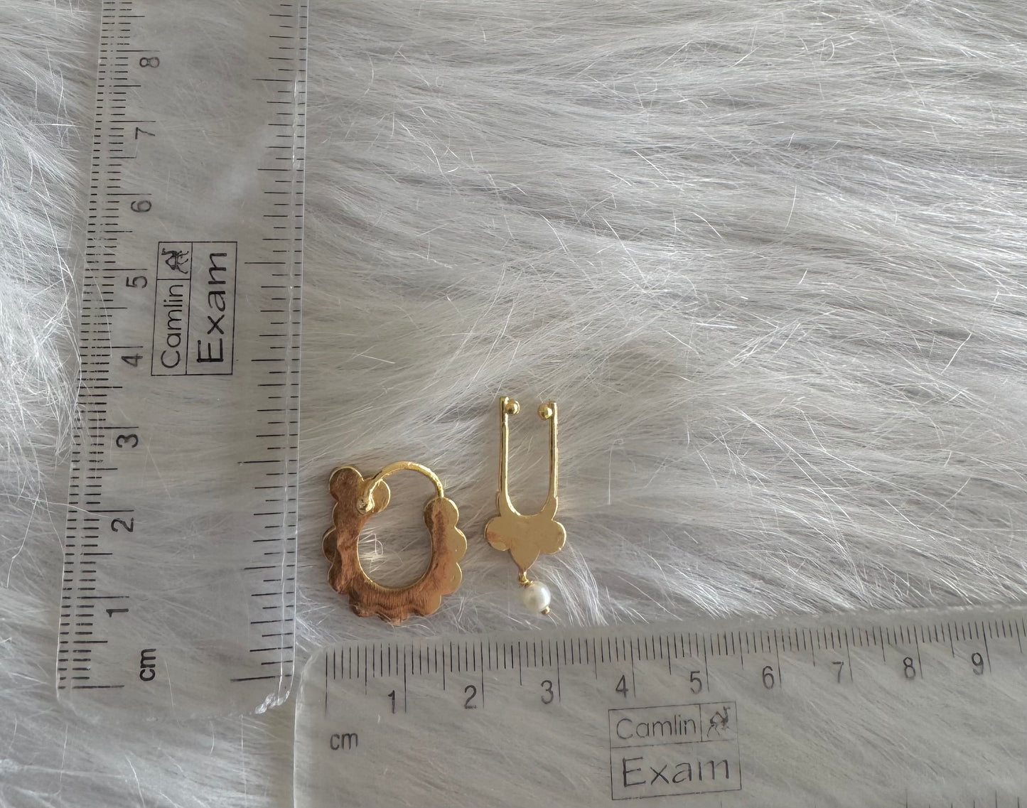 Gold tone precious kemp-green-white nathu-bulakku(nose pin) dj-51264