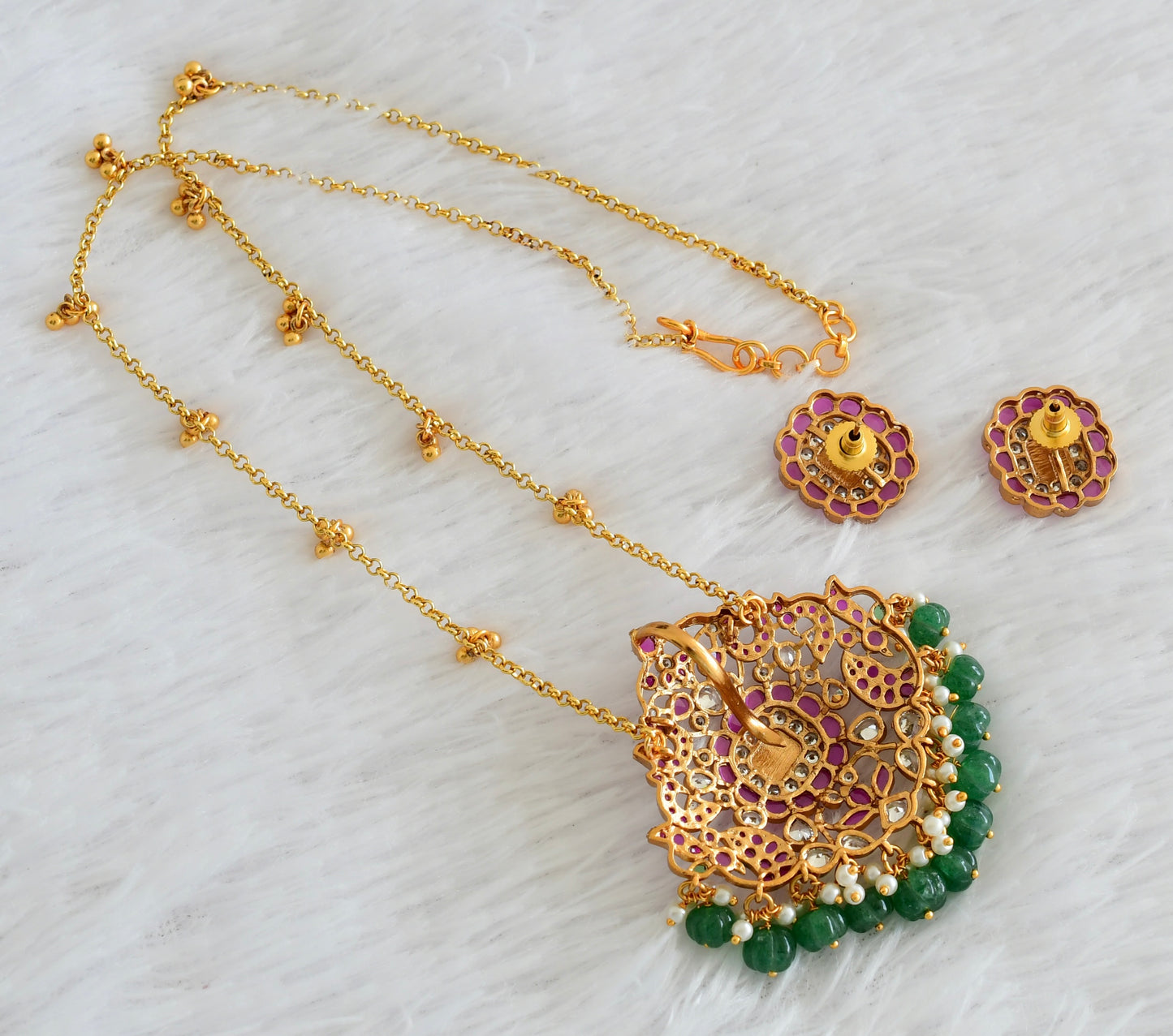 Antique gold tone kemp-green peacock pendant with chain set dj-54012