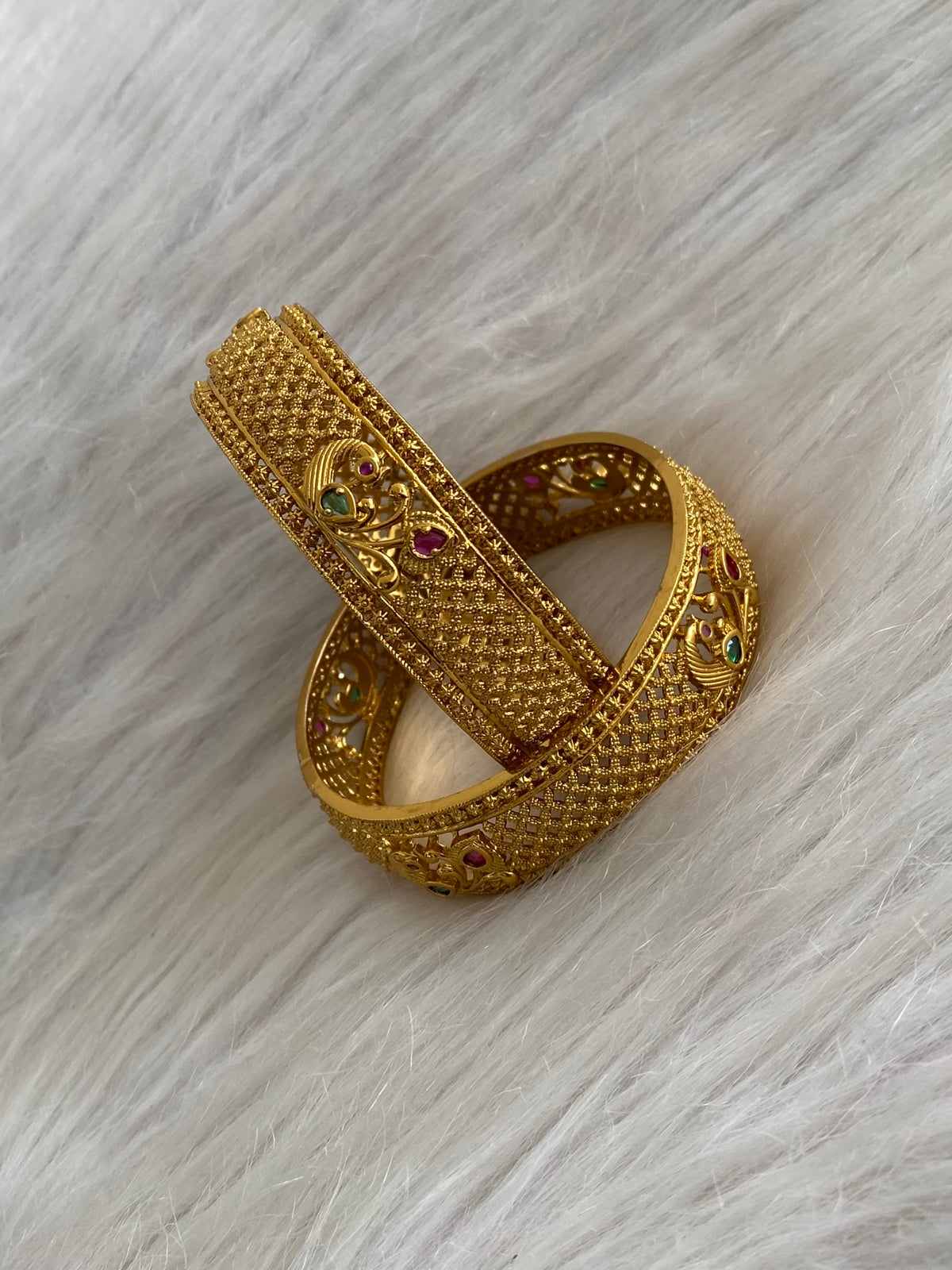 Gold tone kemp green stone peacock bangles(2.10) dj-55164