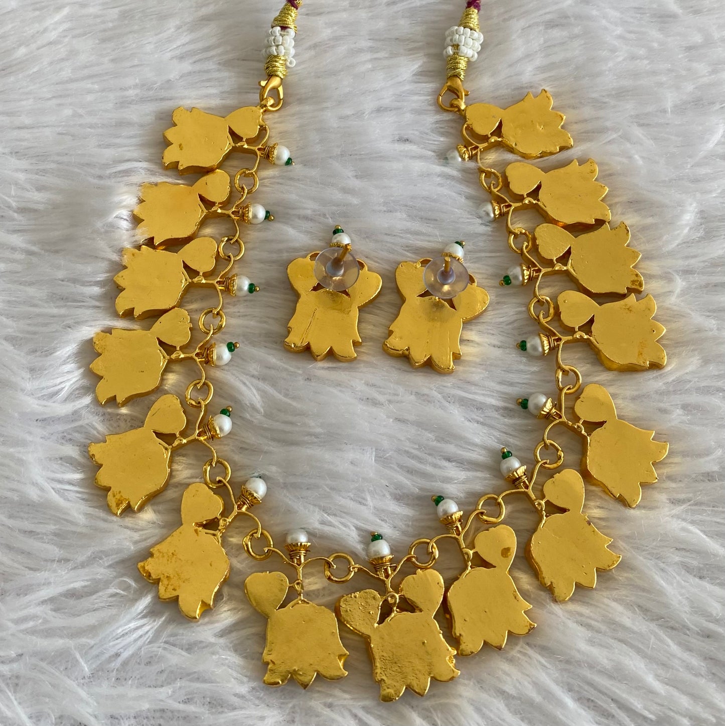 Gold tone blue-white kundan jadau lotus heart necklace set dj-53601