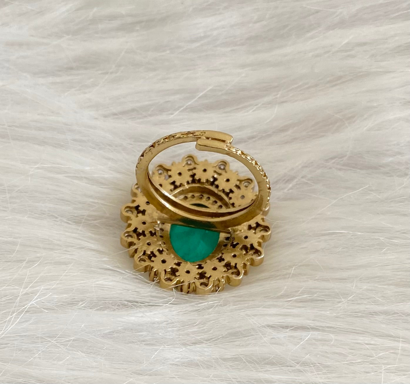 Two tone cz white-green stone finger ring dj-53684