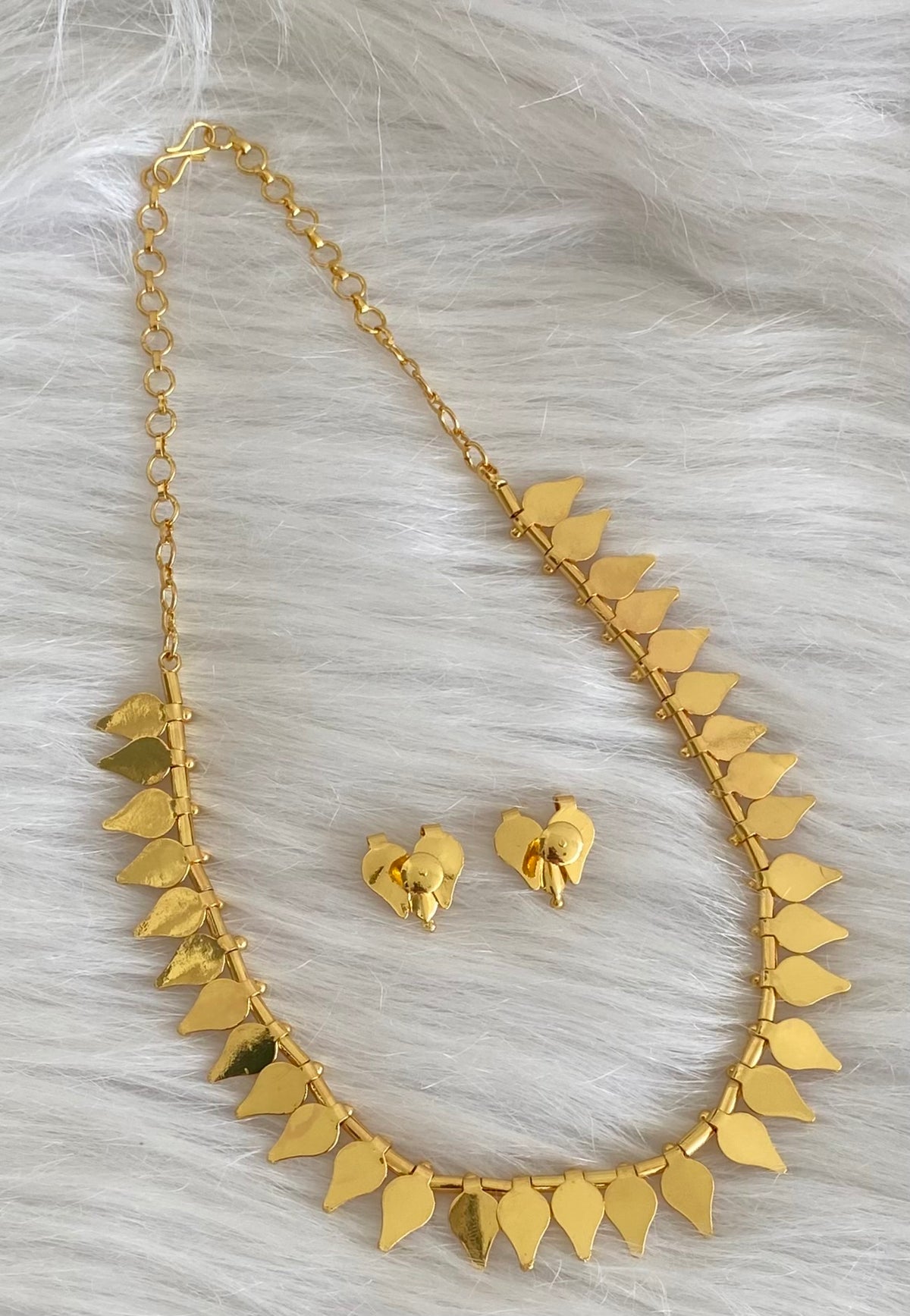 Gold tone Kerala style Thali Kootam necklace set dj-42558