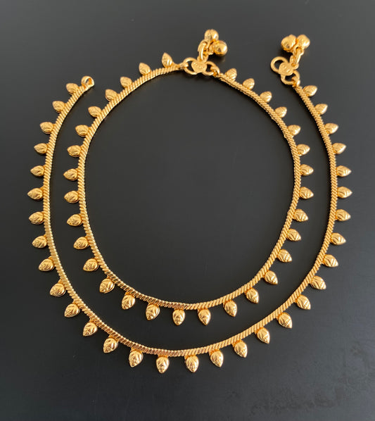 Antique gold tone anklets set dj-53194