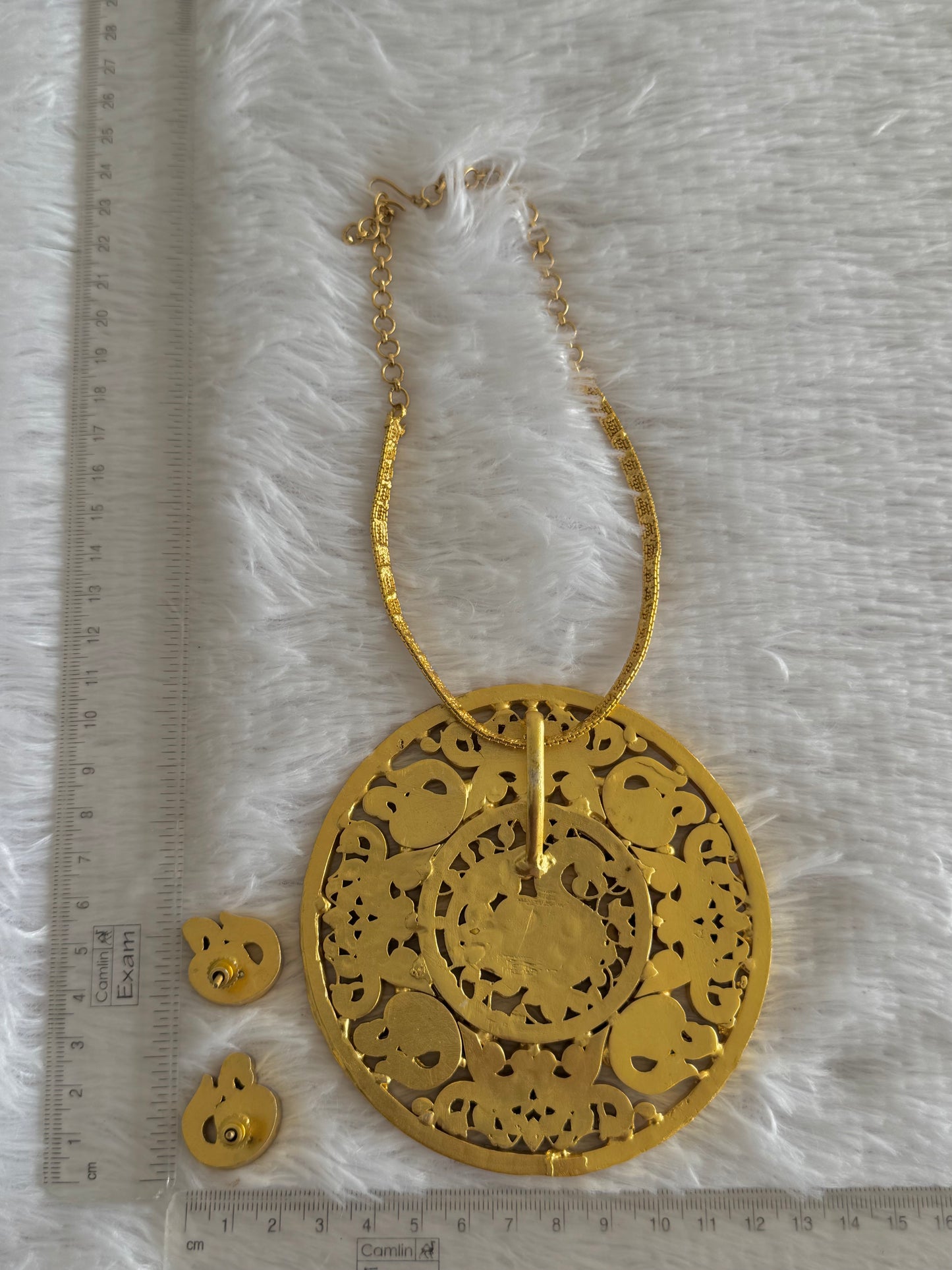 Matte finish pink-green-white kundan jadau huge round peacock necklace set dj-51541