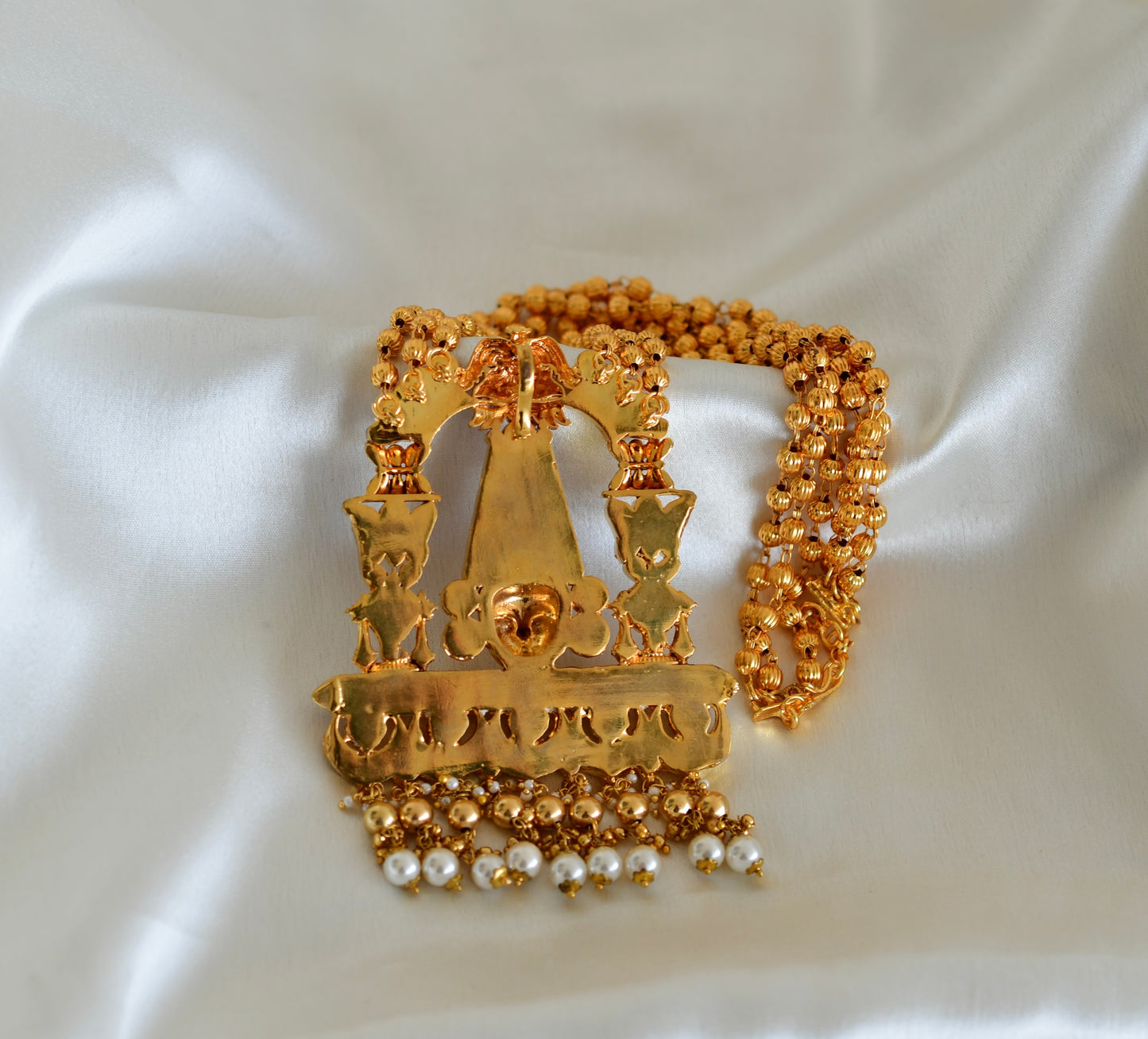 Gold tone pink-green kundan jadau Shri Thirumal necklace dj-52577